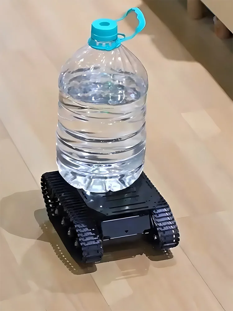 10kgの積載能力を持つ、衝撃吸収性に優れたタンク型シャーシ - Robot Car Kit のレビューと価格